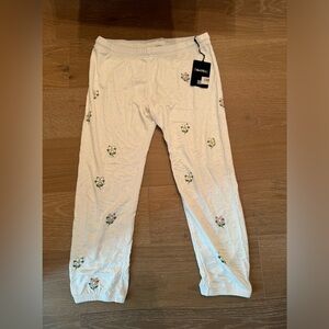 Lauren Moshi Large White Flower's and Rhinestones Joggers. ⚡️💗